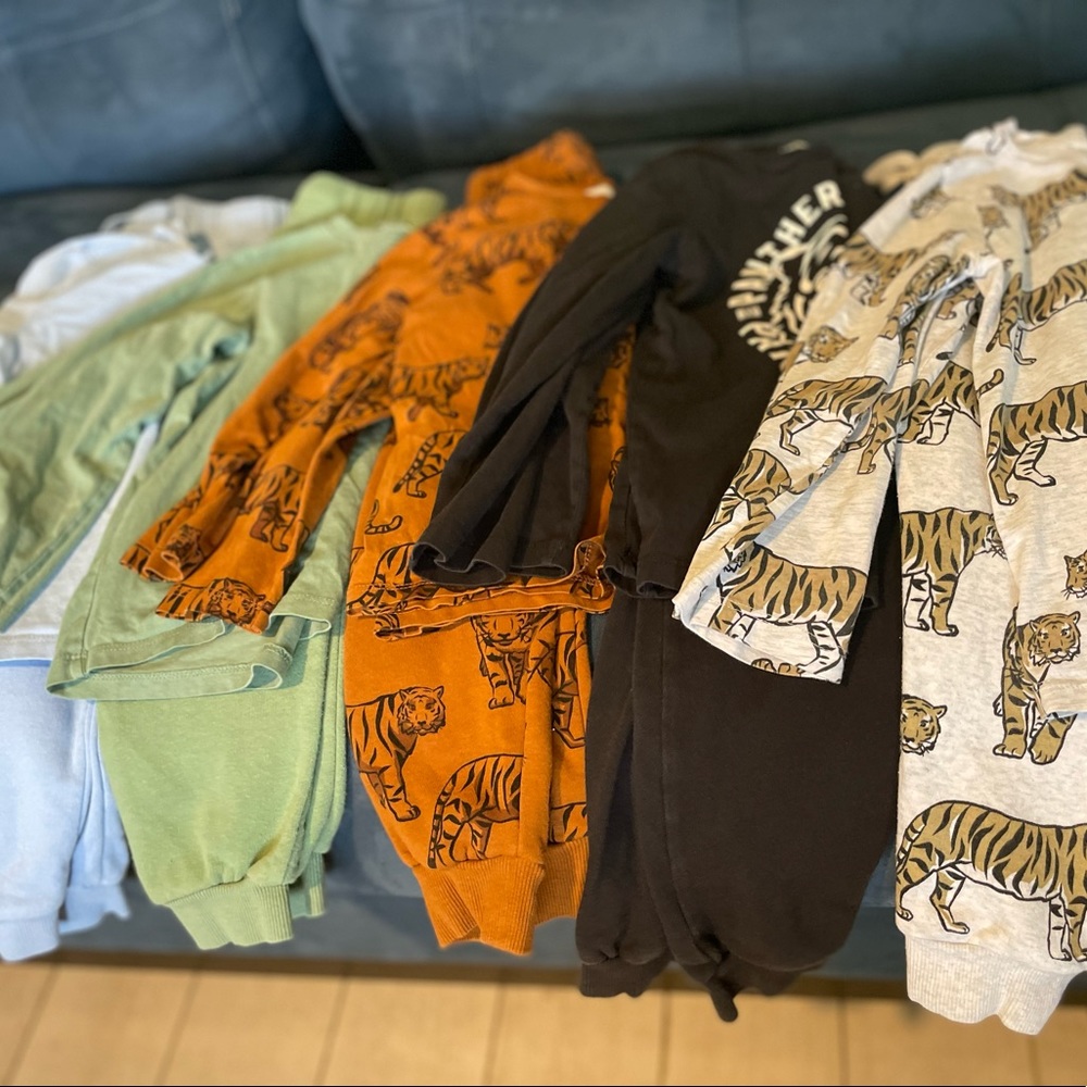 H&M 5 Pack Printed Shirts and Joggers